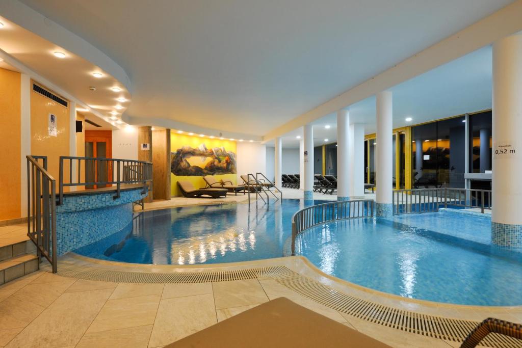 Hotel Urbani Боденсдорф Екстер'єр фото